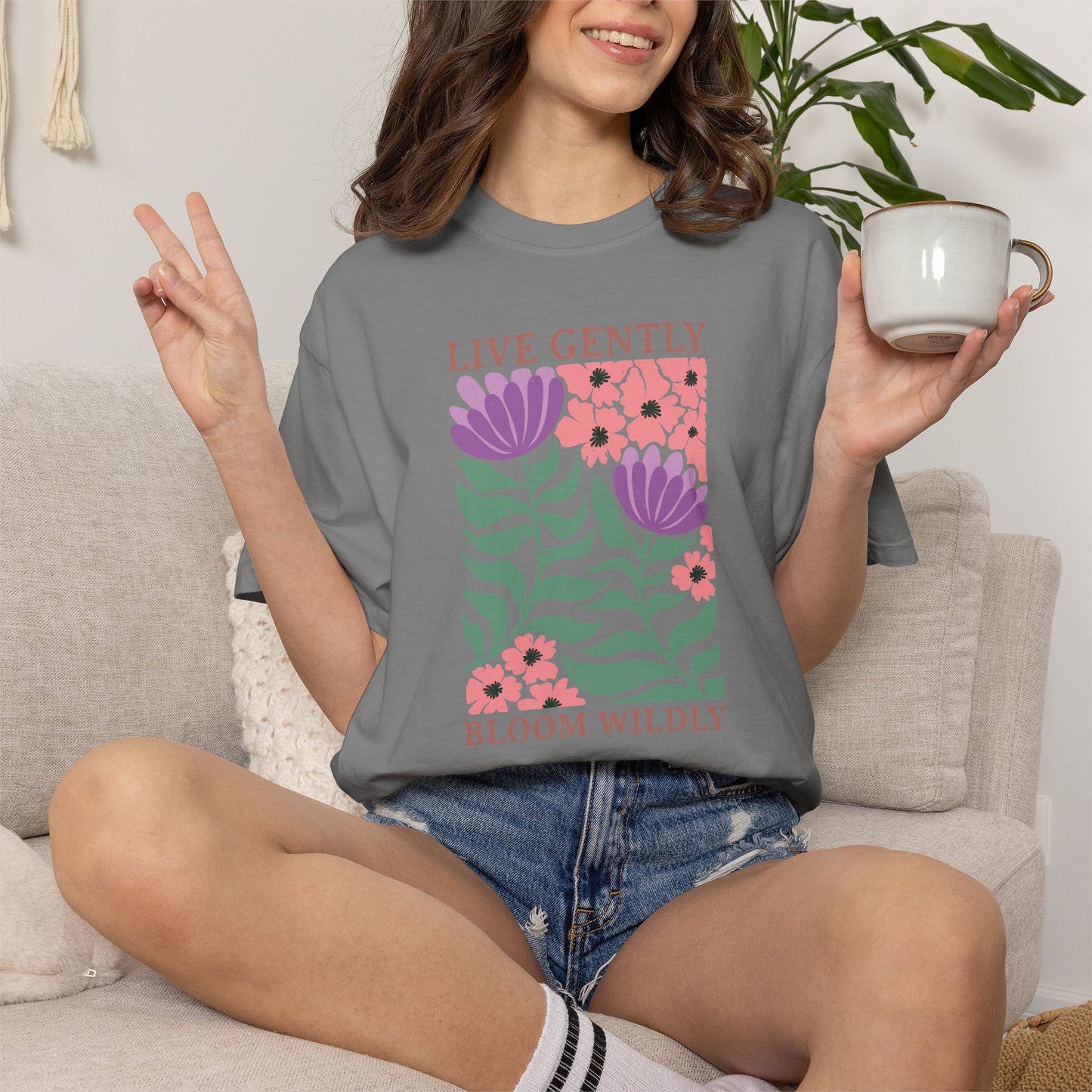 Boho Flower Shirt | Comfort Colors Tee | Vintage Floral Graphic T-Shirt for Women