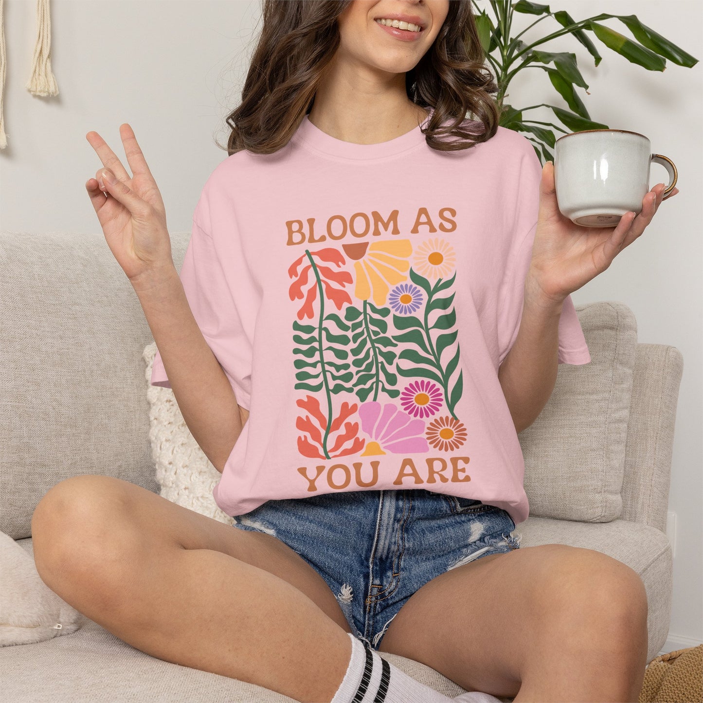 Boho Flower Shirt | Comfort Colors Tee | Vintage Floral Graphic T-Shirt for Women