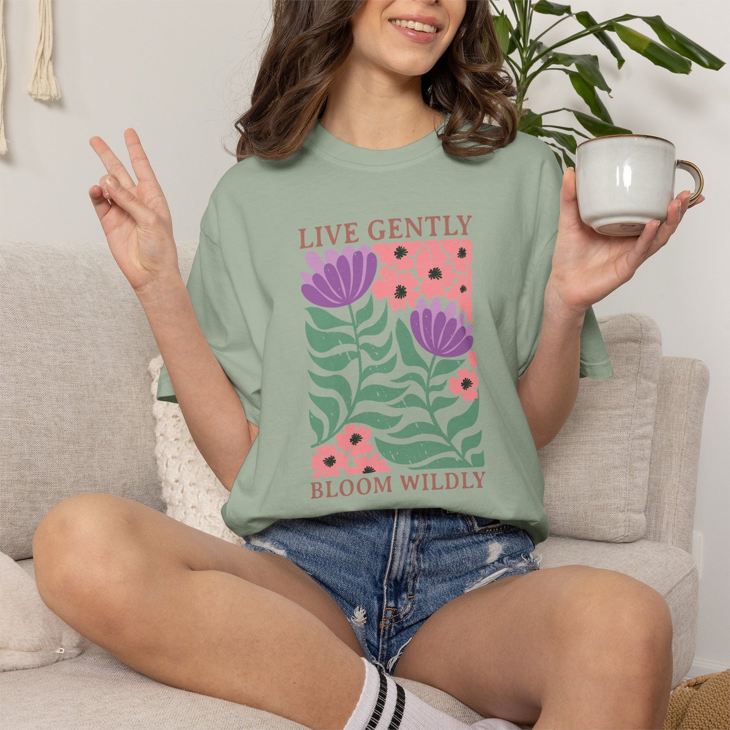 Boho Flower Shirt | Comfort Colors Tee | Vintage Floral Graphic T-Shirt for Women