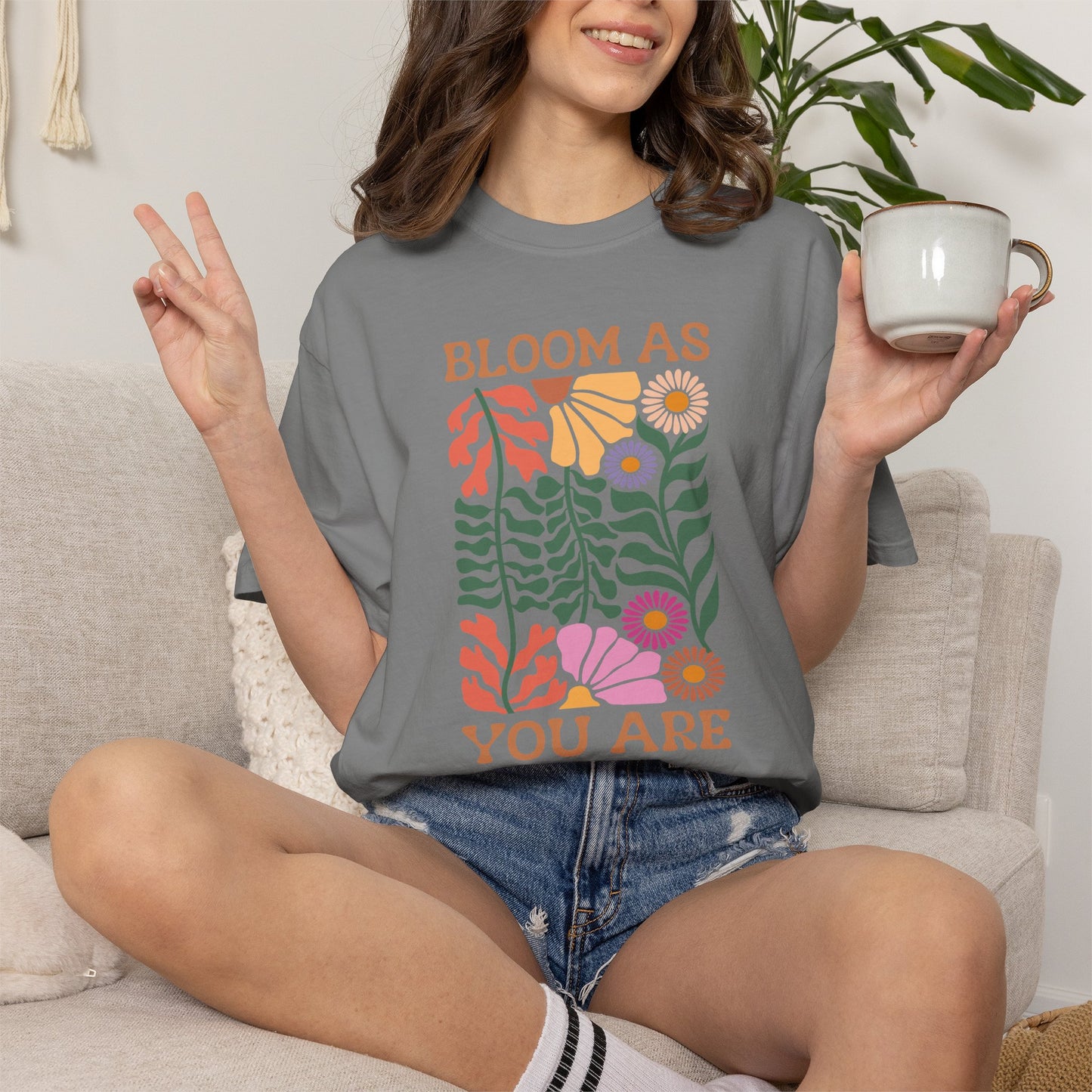 Boho Flower Shirt | Comfort Colors Tee | Vintage Floral Graphic T-Shirt for Women