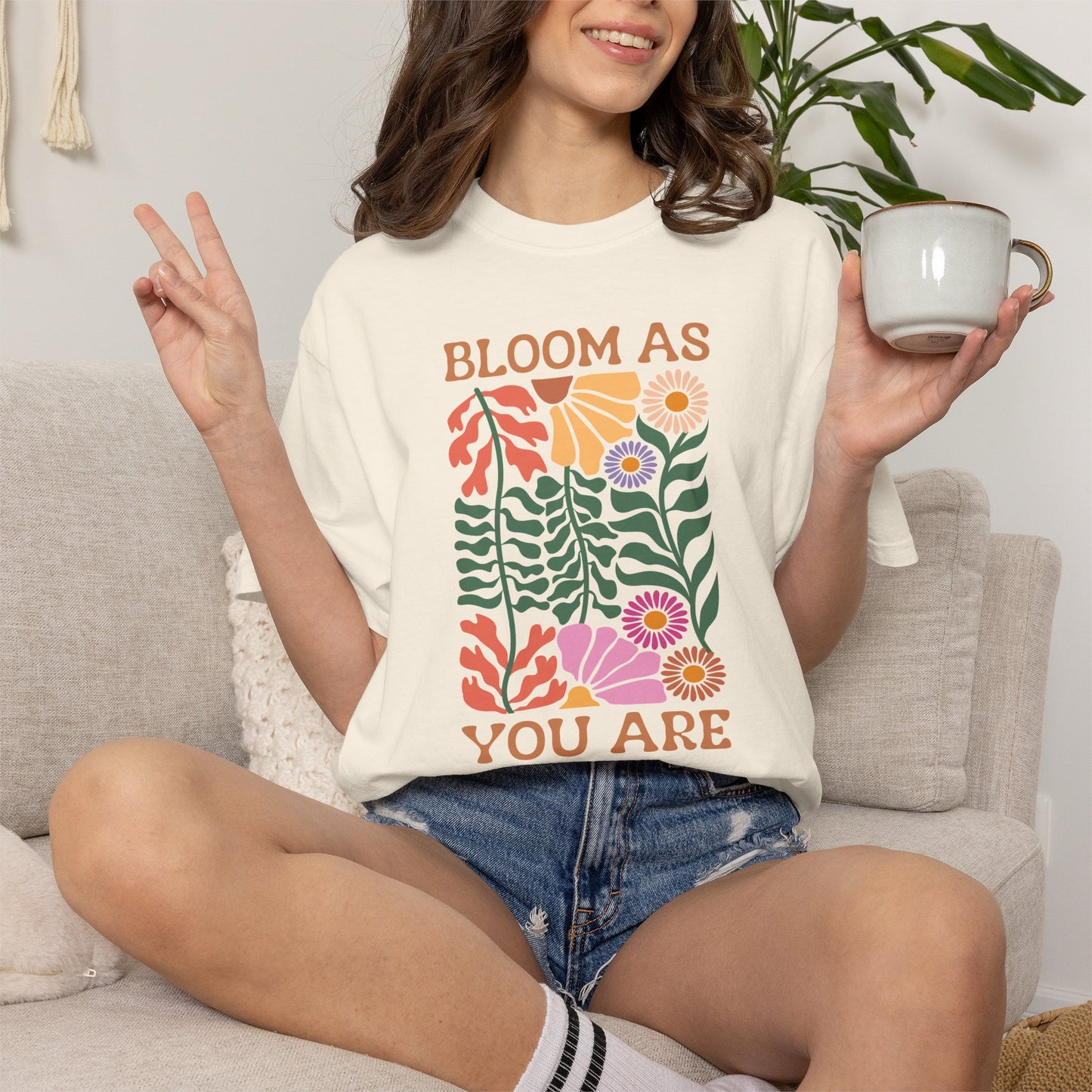 Boho Flower Shirt | Comfort Colors Tee | Vintage Floral Graphic T-Shirt for Women