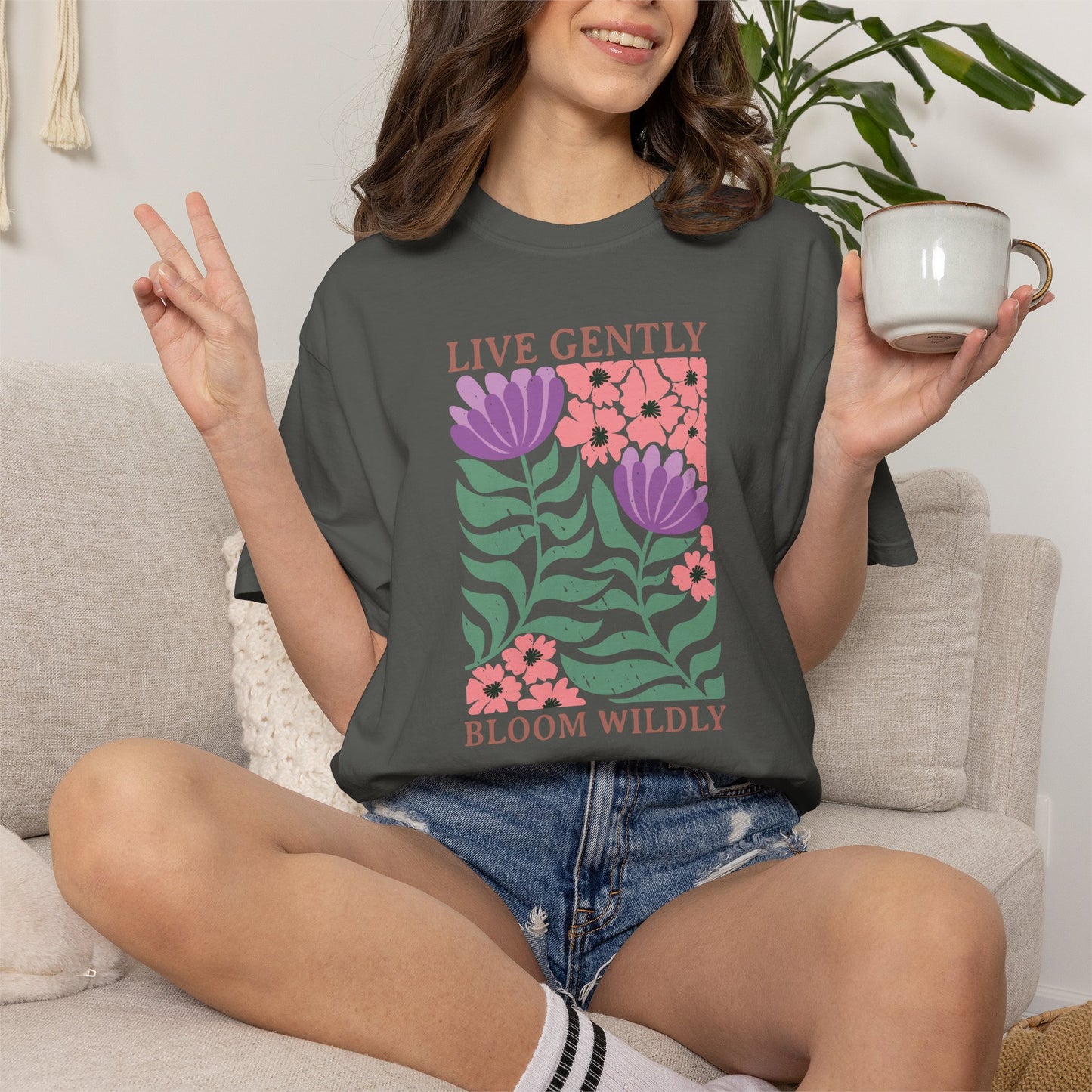 Boho Flower Shirt | Comfort Colors Tee | Vintage Floral Graphic T-Shirt for Women