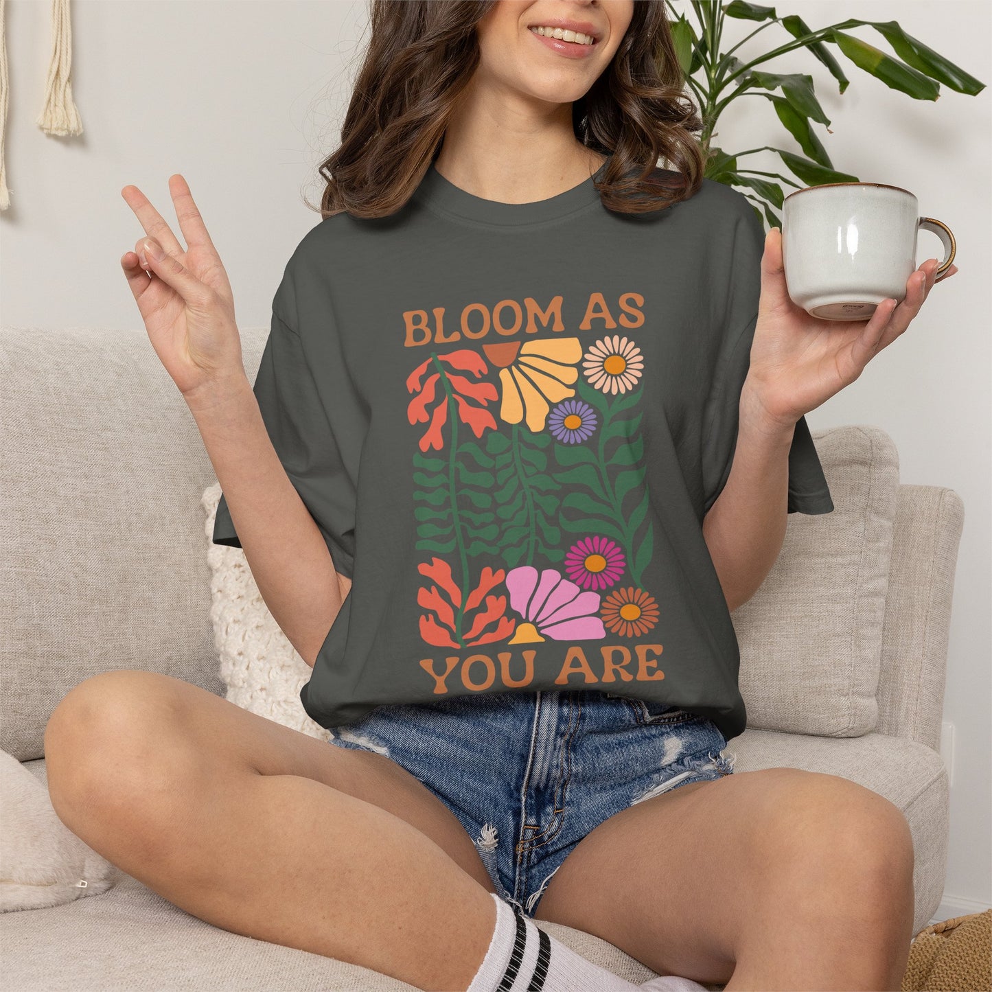 Boho Flower Shirt | Comfort Colors Tee | Vintage Floral Graphic T-Shirt for Women